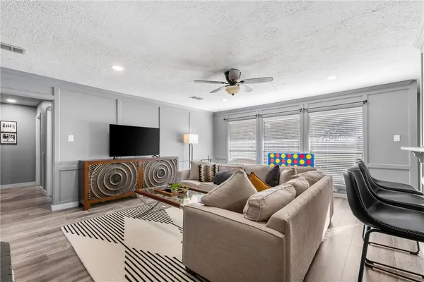 $404,900 | 2517 Arbor Drive, Bryan, TX 77802