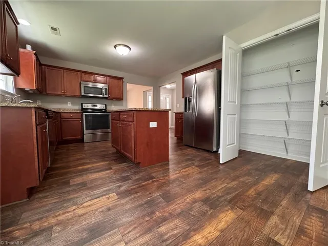 $2,400 | 3686 McGinty Drive, Greensboro, NC 27406