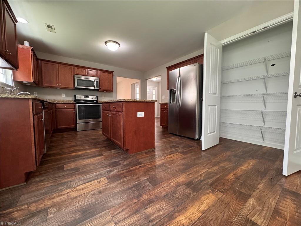 3686 McGinty Drive Greensboro, NC 27406 - Photo 3 of 47