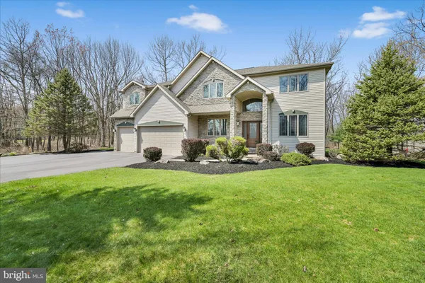 $729,900 | 34 Golfwood Drive, Hazleton, PA 18202