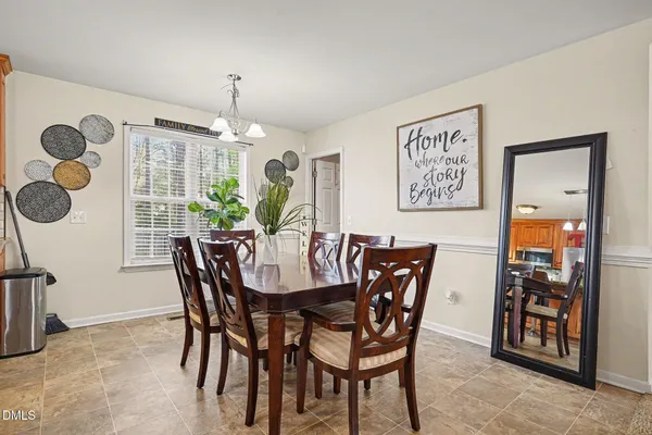 a bathroom with a toilet