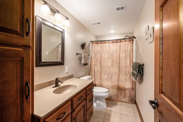 $850,000 | 1602 Buffalo Ridge Drive, Luverne, MN 56156