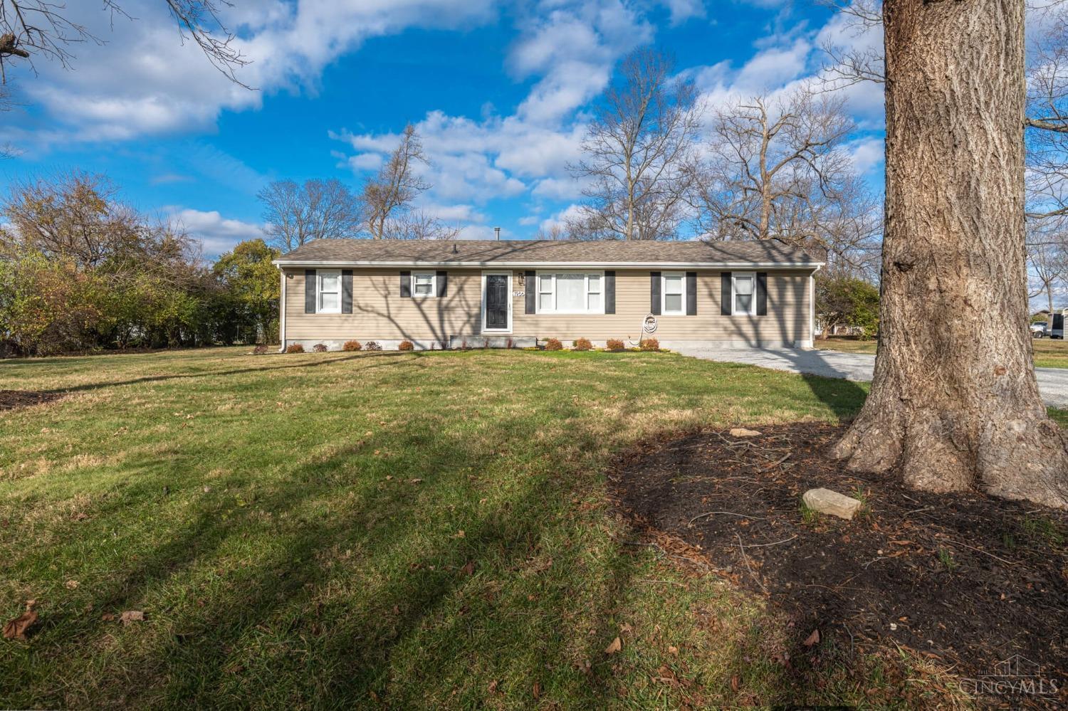 1956 Ryan Road Springboro, OH 45066 - Photo 2 of 31 Gallery Image 2