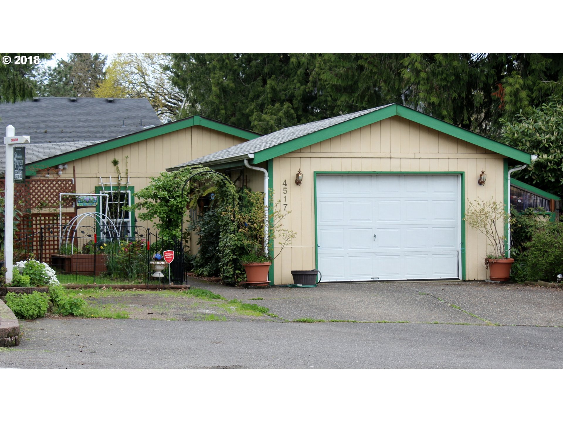 4517 Southwest Taylors Ferry Road Portland, OR 97219 - Photo 2 of 26 Exterior