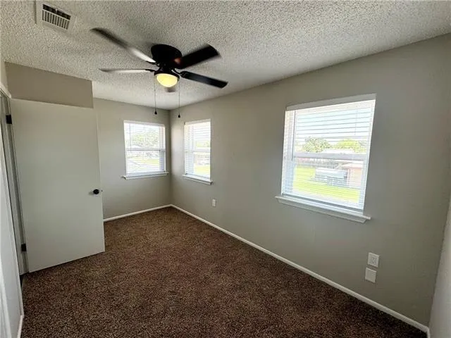 $1,400 | 900 Ave H, Unit D, Westwego, LA 70094