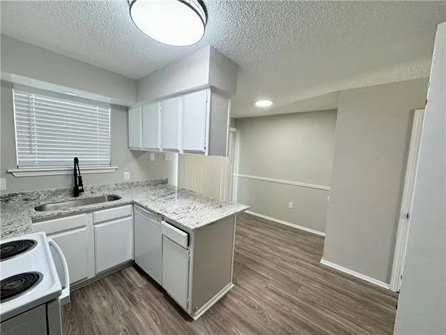 $1,400 | 900 Ave H, Unit D, Westwego, LA 70094