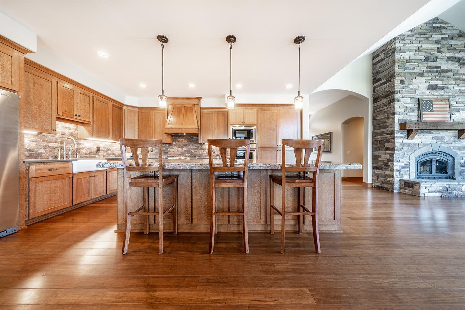 790 Neil Creek Road Ashland, OR 97520 - Photo 8 of 40 139