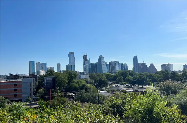 $2,900 | 1501 Barton Springs Road, Unit 240, Austin, TX 78704