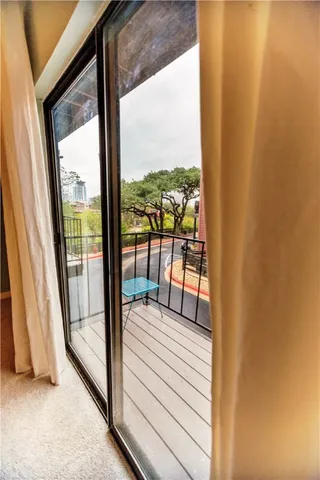 $2,900 | 1501 Barton Springs Road, Unit 240, Austin, TX 78704