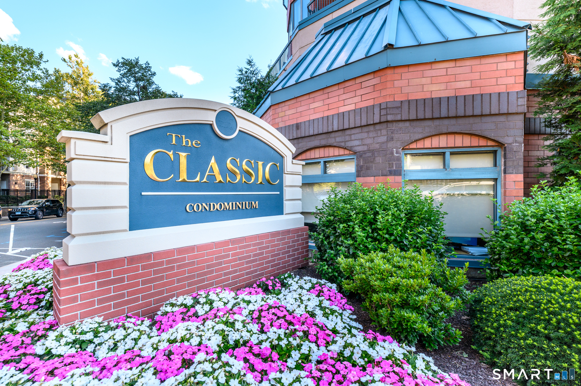 25 Forest Street, Unit 4F Stamford, CT 06901 - Photo 3 of 33