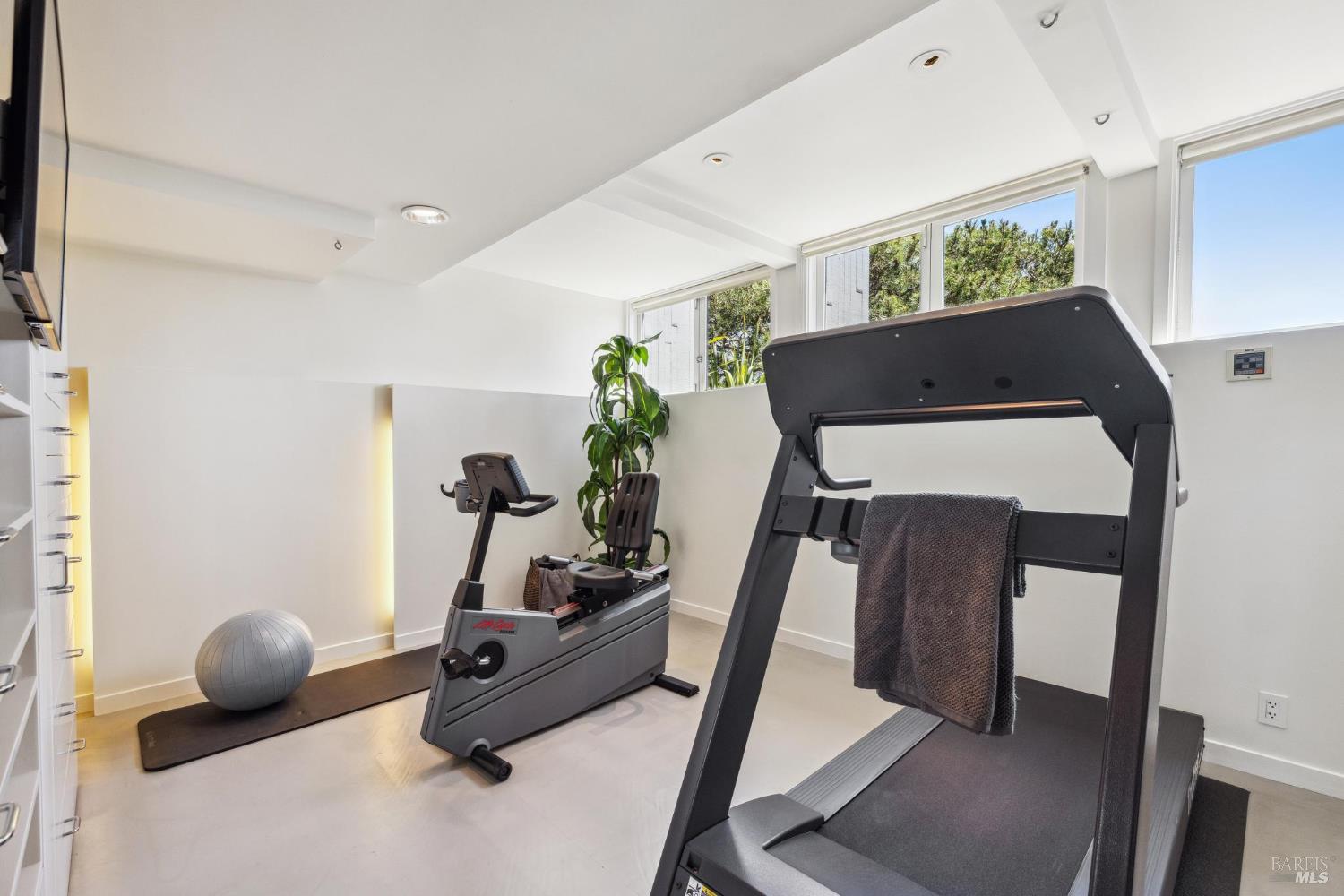 83 Mt Tiburon Road Tiburon, CA 94920 - Photo 76 of 99