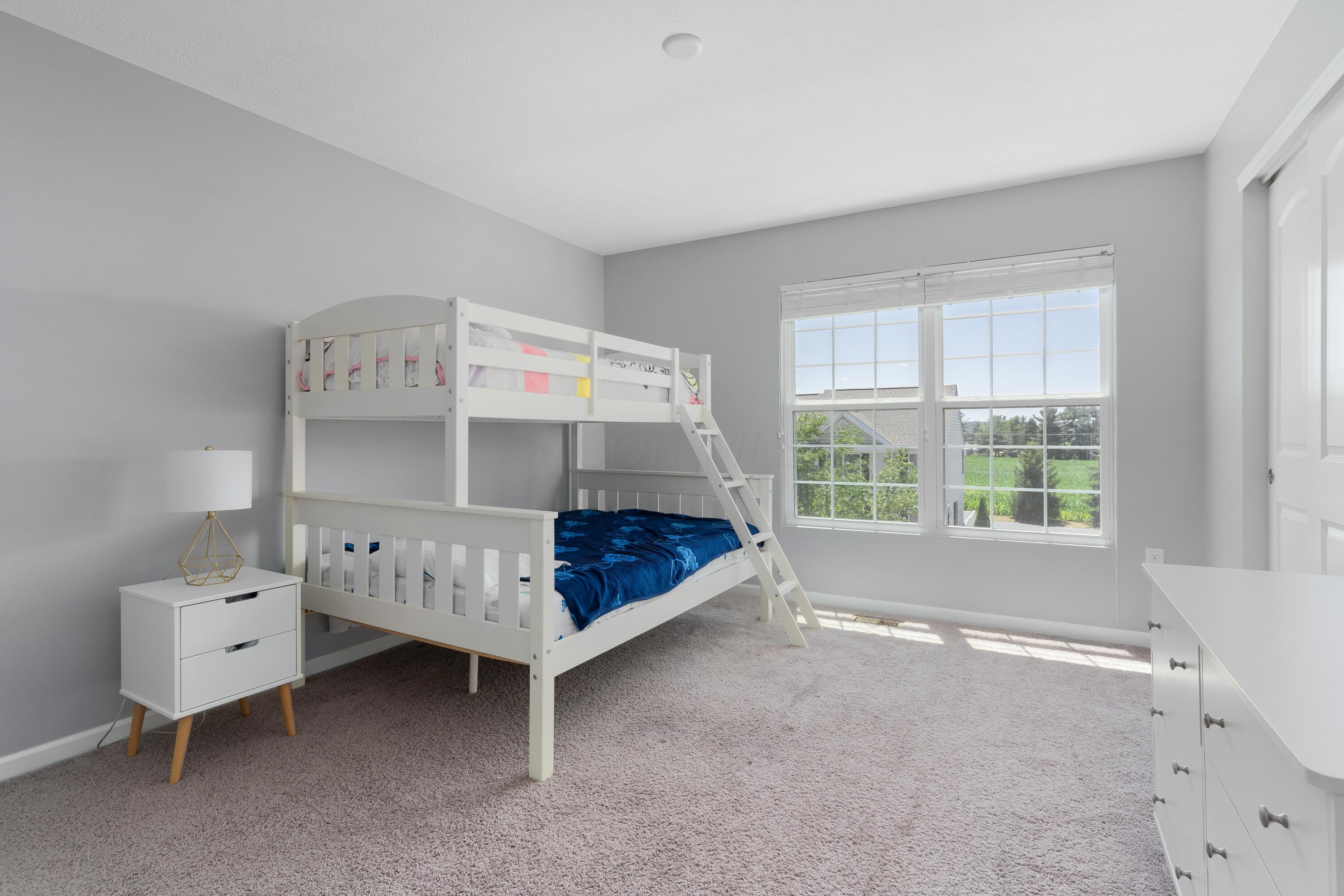 487 Autumn Ridge Circle Pickerington, OH 43147 - Photo 25 of 32 Secondary suite with private bath