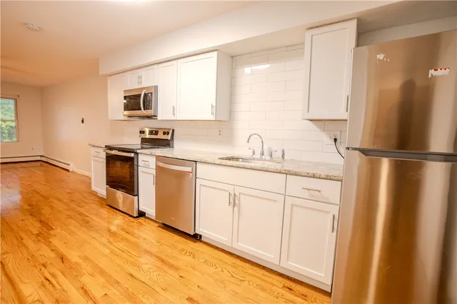 $1,700 | 420 Woodward Road, Unit 33, North Providence, RI 02904