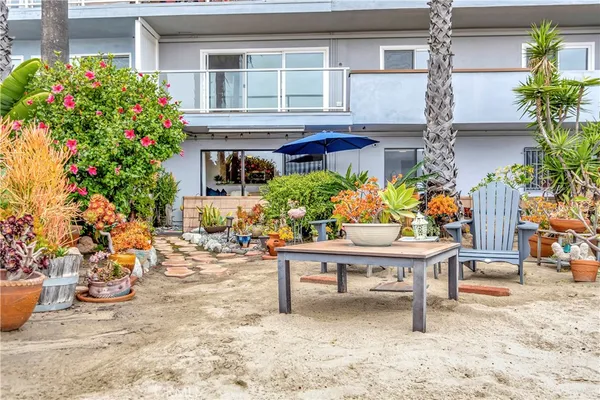$1,448,800 | 1200 East Ocean Boulevard, Unit 12, Long Beach, CA 90802