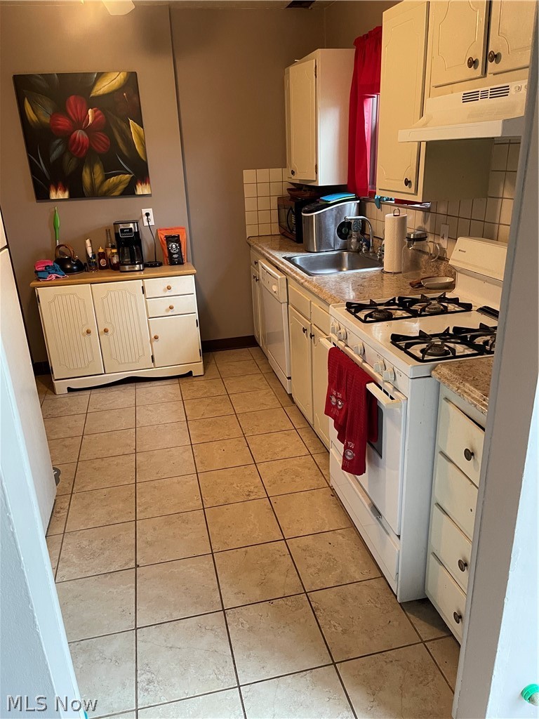 4251 New Road Youngstown, OH 44515 - Photo 4 of 11