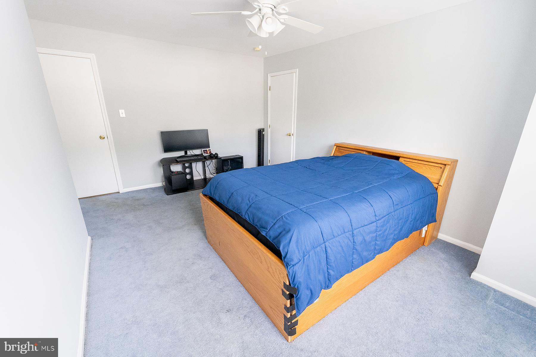 7 Mohr Road Burlington, NJ 08016 - Photo 16 of 22 Bedroom with walk -in closed