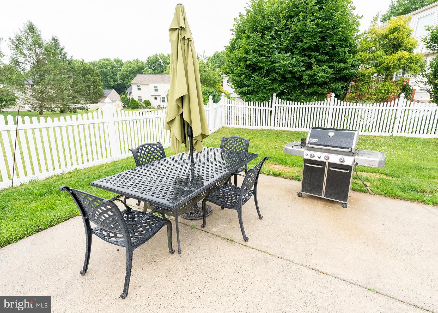 7 Mohr Road Burlington, NJ 08016 - Photo 4 of 22 Enjoy outdoor dining