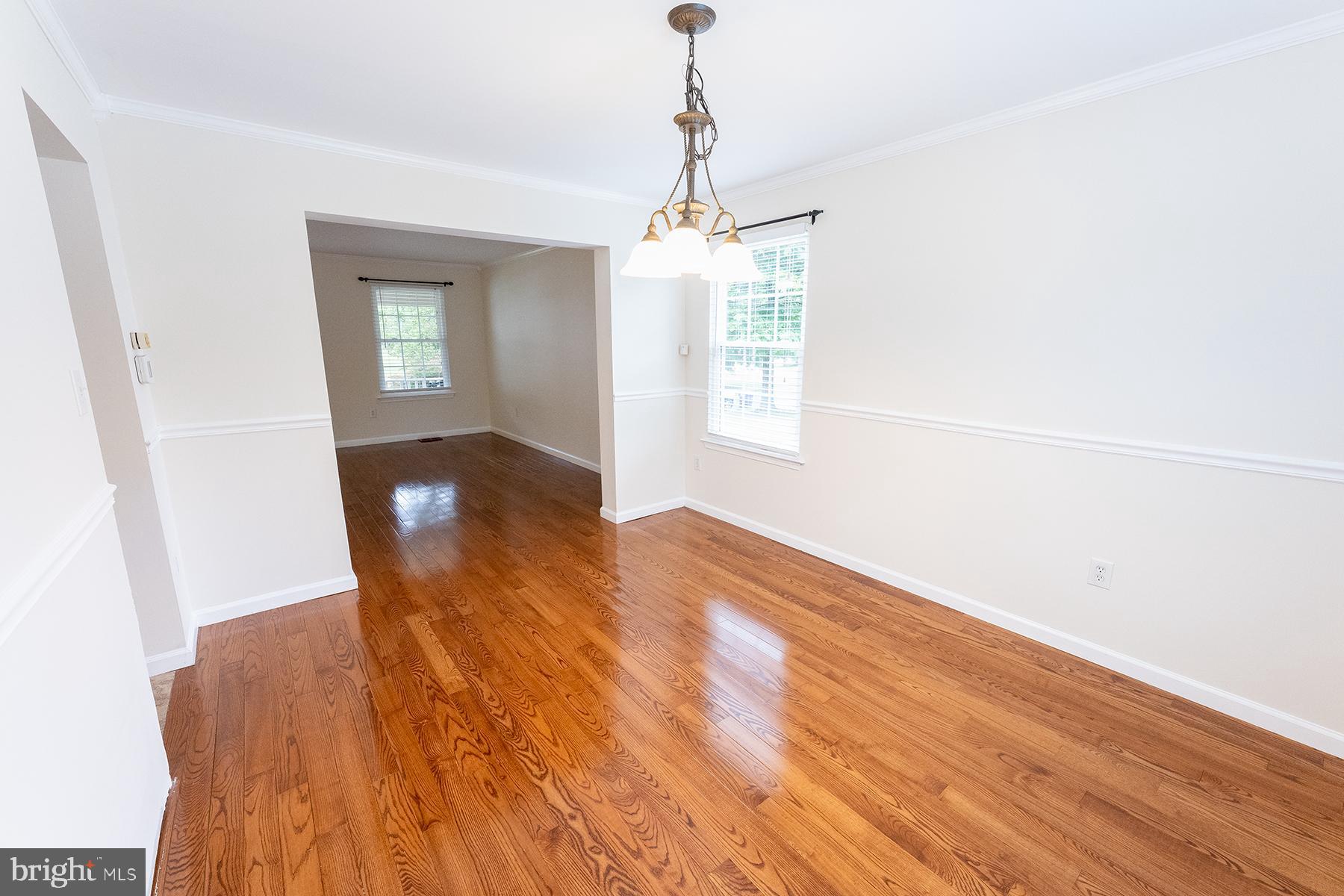 7 Mohr Road Burlington, NJ 08016 - Photo 8 of 22 Gleaming Hardwood Floors