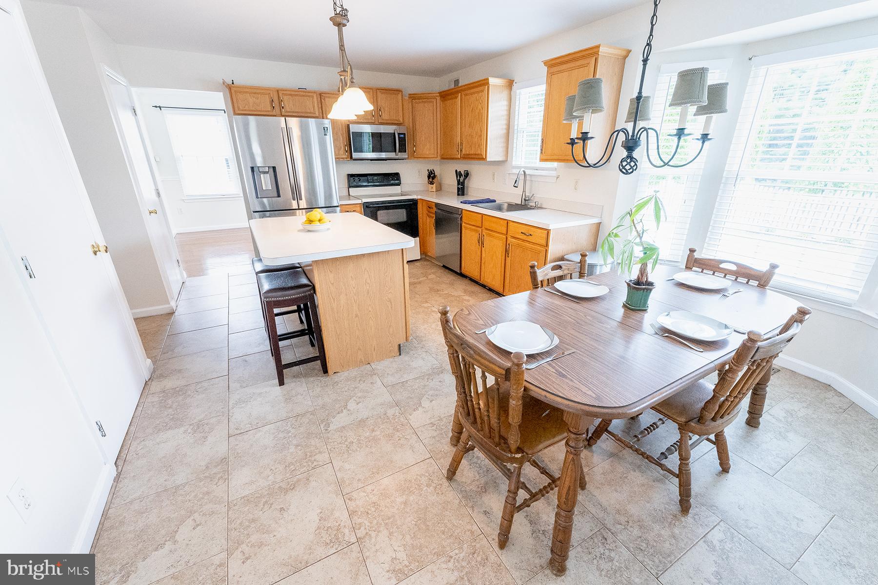 7 Mohr Road Burlington, NJ 08016 - Photo 9 of 22 Eat In Kitchen with Island