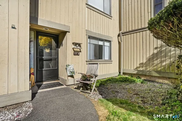 $253,900 | 29 Heritage Village, Unit B, Southbury, CT 06488