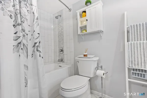 $253,900 | 29 Heritage Village, Unit B, Southbury, CT 06488