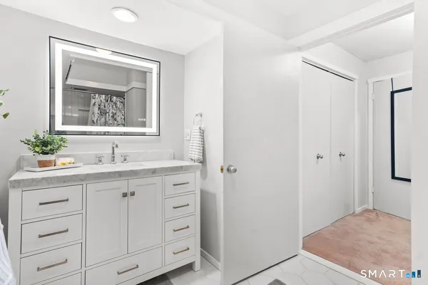 $253,900 | 29 Heritage Village, Unit B, Southbury, CT 06488