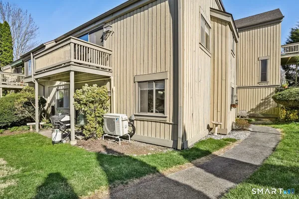 $253,900 | 29 Heritage Village, Unit B, Southbury, CT 06488
