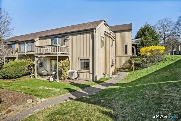 $253,900 | 29 Heritage Village, Unit B, Southbury, CT 06488