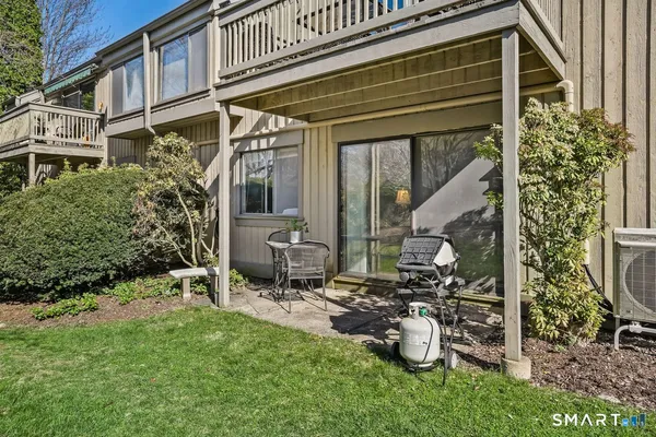 $253,900 | 29 Heritage Village, Unit B, Southbury, CT 06488