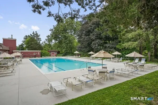 $253,900 | 29 Heritage Village, Unit B, Southbury, CT 06488