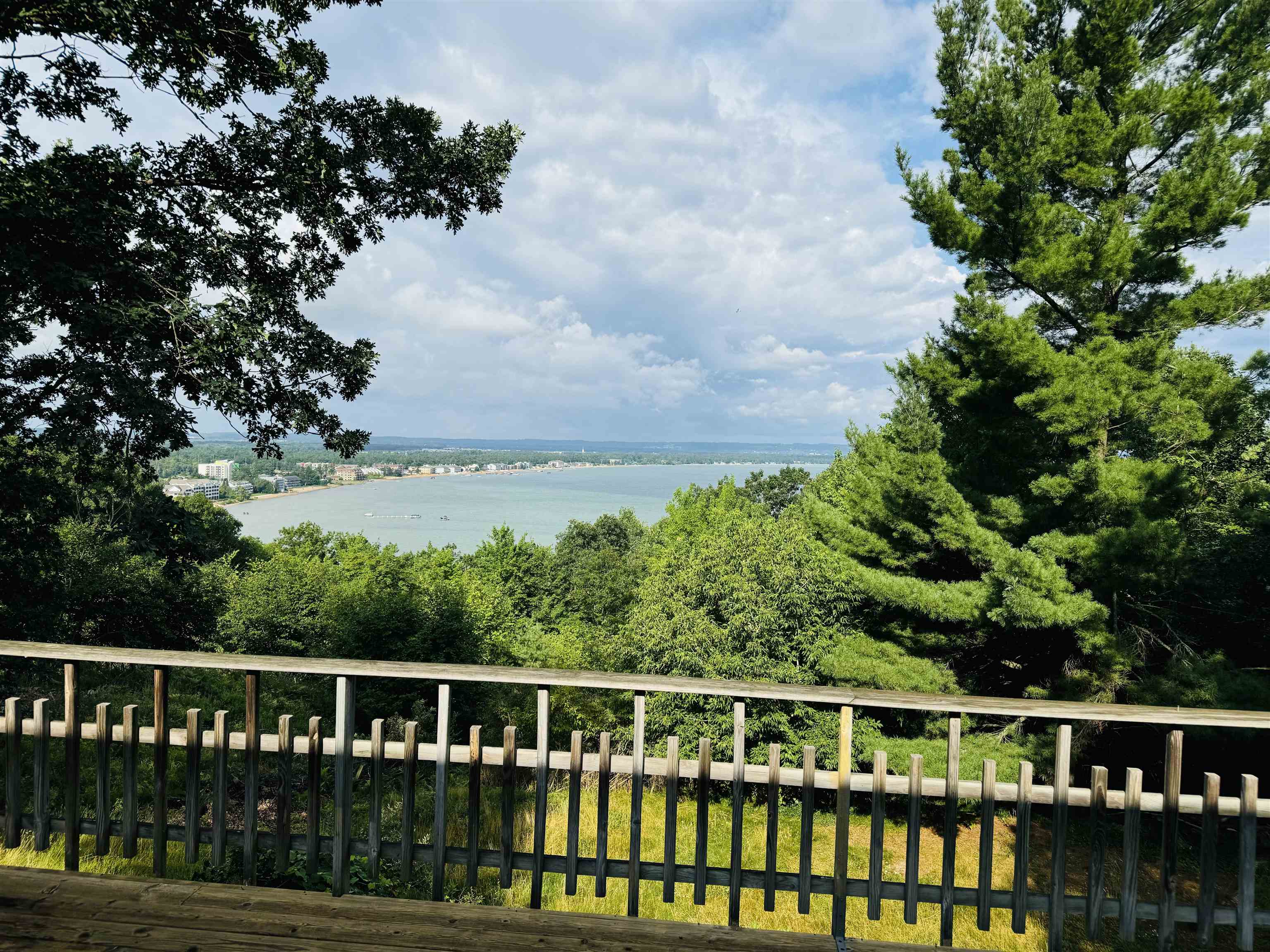 2898 Holiday Pines Road Traverse City, MI 49686 - Photo 6 of 16 1924917-2b120d03-d226-4ab8-989c-03b21aeb8837.JPG