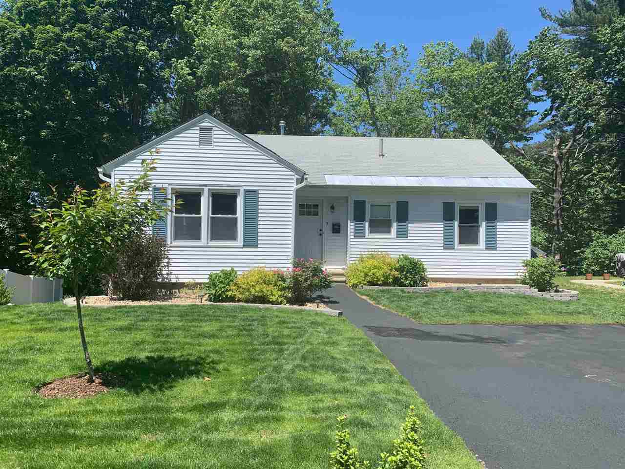 5 Edith Avenue Nashua, NH 03064 - Photo 1 of 18 Gallery Image 1