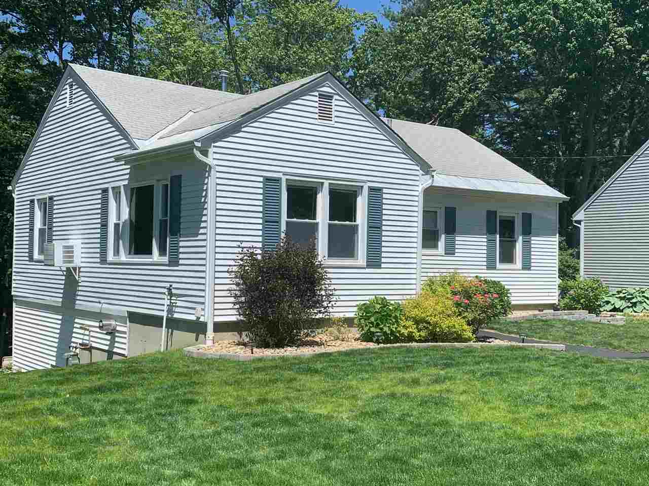 5 Edith Avenue Nashua, NH 03064 - Photo 3 of 18 Gallery Image 3