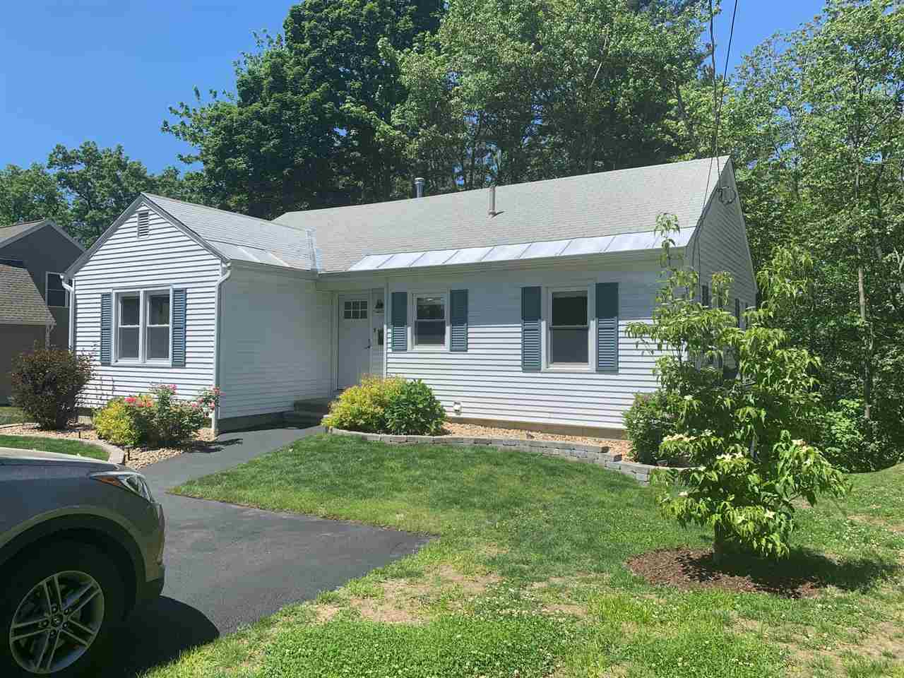 5 Edith Avenue Nashua, NH 03064 - Photo 4 of 18 Gallery Image 4