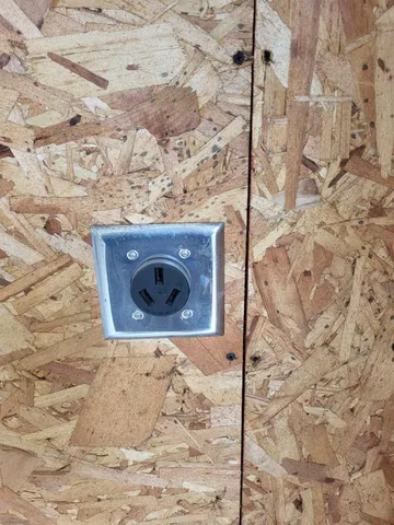 $185,000 | 301 Superior Street, Milroy, MN 56263