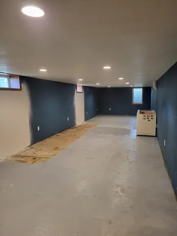 $185,000 | 301 Superior Street, Milroy, MN 56263