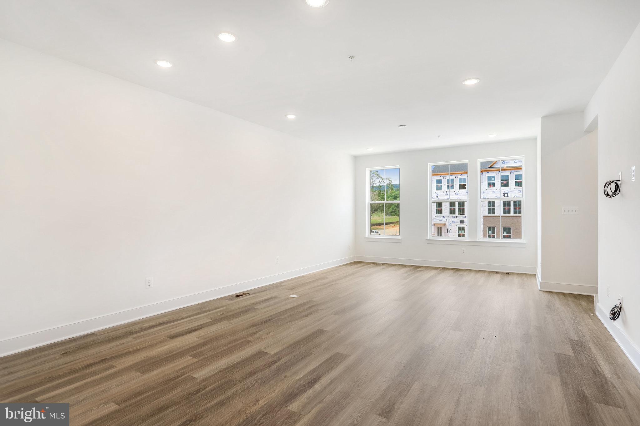 702 Iron Frg Road Frederick, MD 21702 - Photo 8 of 41 Great Room