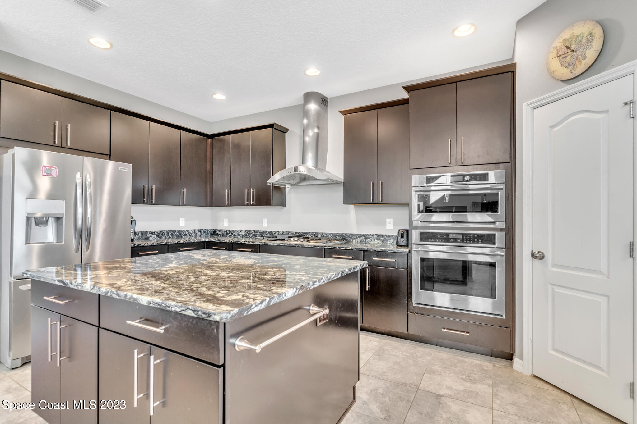 2408 Kaley Ridge Road Clermont, FL 34715 - Photo 8 of 32 btQRSRCNU4-DSC08378