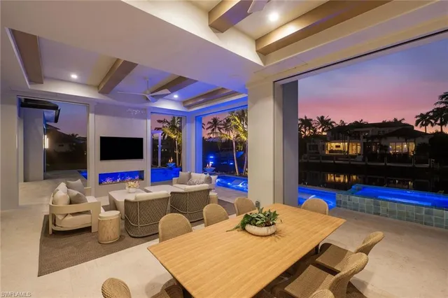 $19,995,000 | 1990 7th Street South, Naples, FL 34102