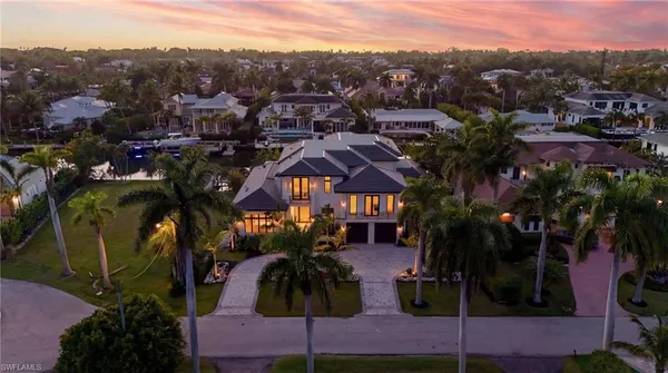 $19,995,000 | 1990 7th Street South, Naples, FL 34102