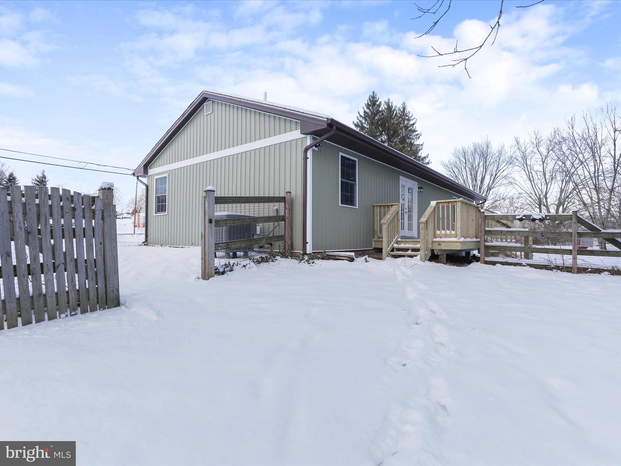 1872 Henshaw Road Inwood, WV 25428 - Photo 5 of 36