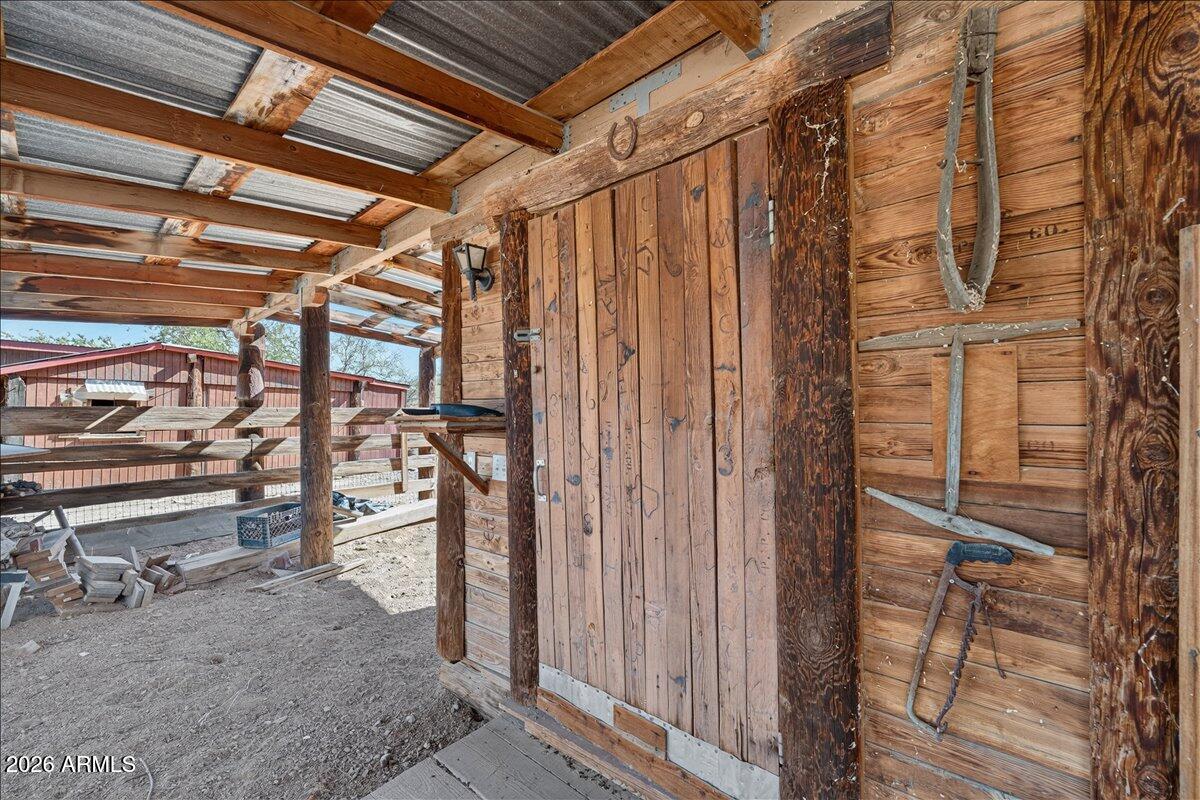 602 West Circle Mountain Road New River, AZ 85087 - Photo 25 of 27 26-A740112