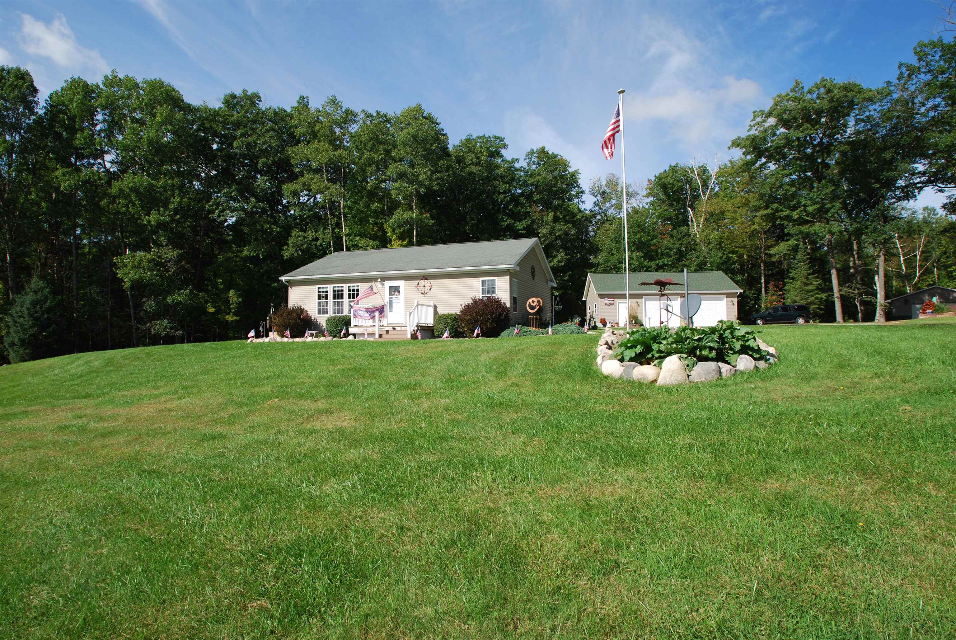 797 Kenyon Road Lupton, MI 48635 - Photo 3 of 42 1950703-9d1821d0-edba-4a1e-9b18-87a1bb6559c0.JPG
