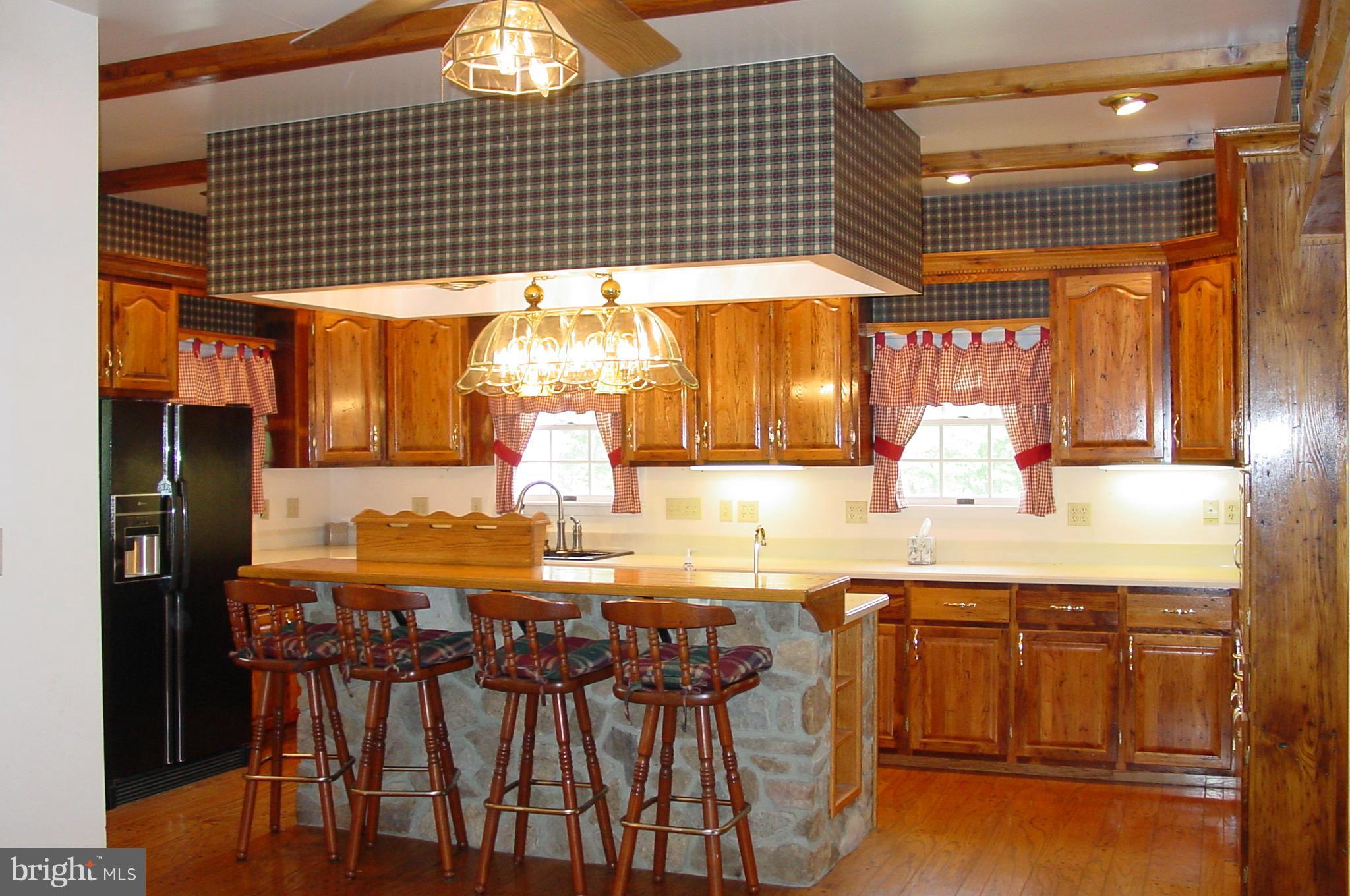 21000 Whites Ferry Road Poolesville, MD 20837 - Photo 5 of 17 Kitchen