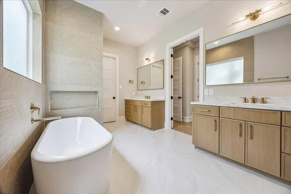 $1,475,000 | 2404 Quenby Street, Houston, TX 77005