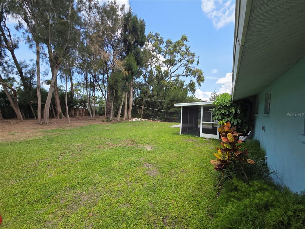 4136 South Lockwood Ridge Road Sarasota, FL 34231 - Photo 26 of 28 Gallery Image 26