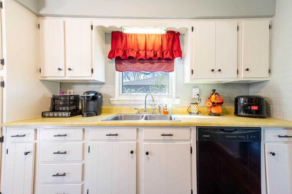404 Kilbury Road Marion, OH 43302 - Photo 6 of 17 DSC_1360-HDR-Edit