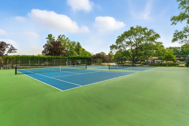 a view of a tennis court