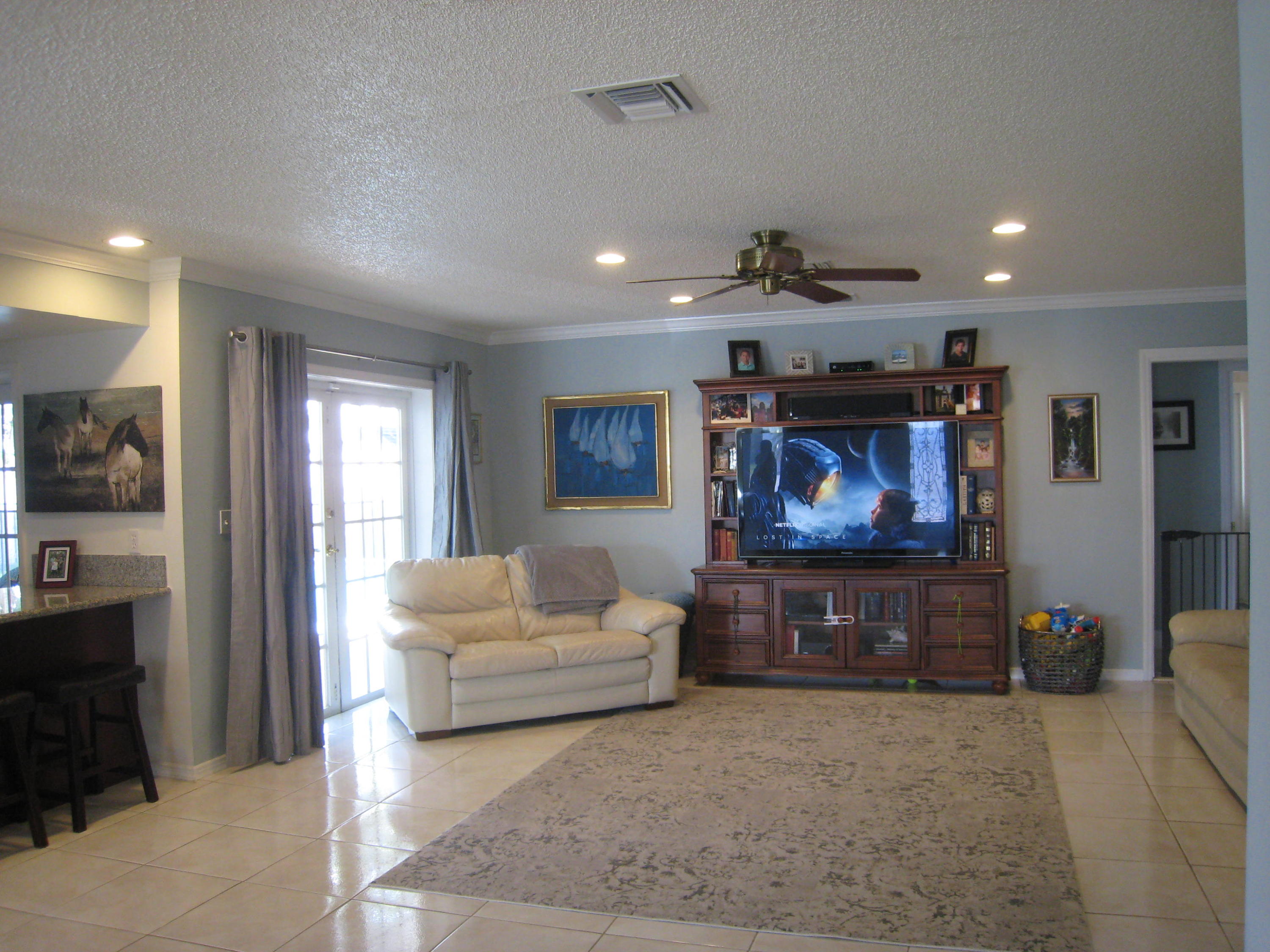 1911 Bonnie Street Boca Raton, FL 33486 - Photo 8 of 31 IMG_8590