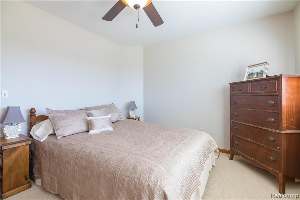 4186 Oak Tree Circle Rochester, MI 48306 - Photo 34 of 54